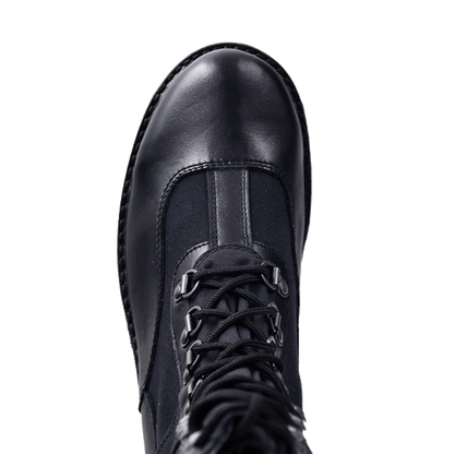 Österreichische Segeltuchschuhe